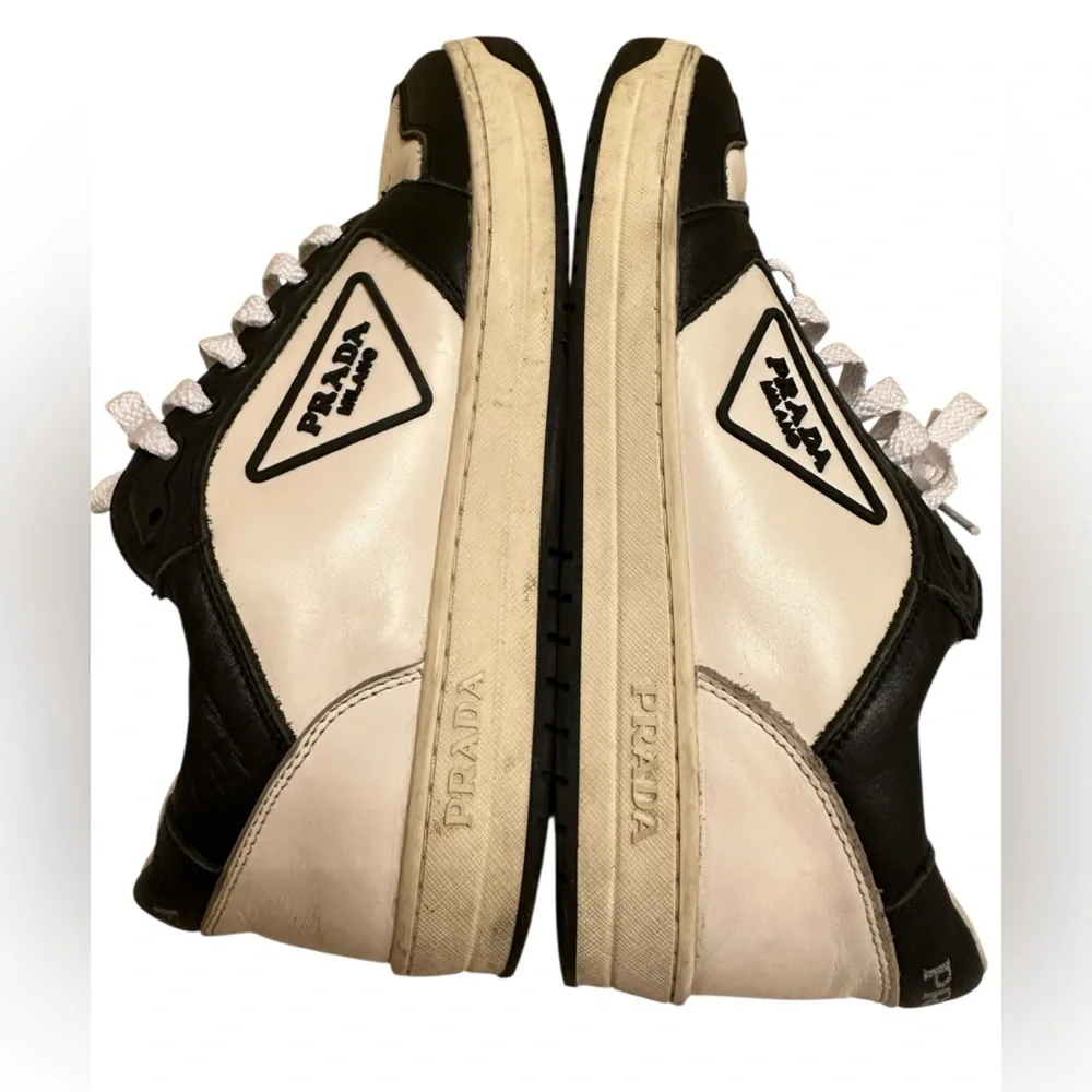 Vintage Prada Men's Black and Cream Sneakers size 40